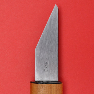 Primer plano Trasero Kiridashi Yokote mano derecha cuchillos Cincel Japón Japonés herramienta carpintería 